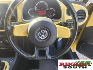 2014 Volkswagen Beetle - Thumbnail