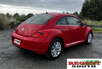 2012 Volkswagen Beetle - Thumbnail