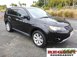 2010 Mitsubishi Outlander - Thumbnail