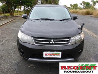 2010 Mitsubishi Outlander - Thumbnail