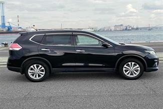 2015 Nissan X-Trail - Thumbnail